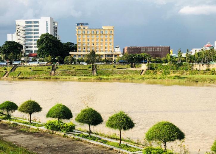 Indochine Hotel Kon Tum Eksteriør billede